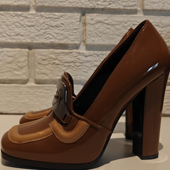 Prada shoes - Picture 3 of 8